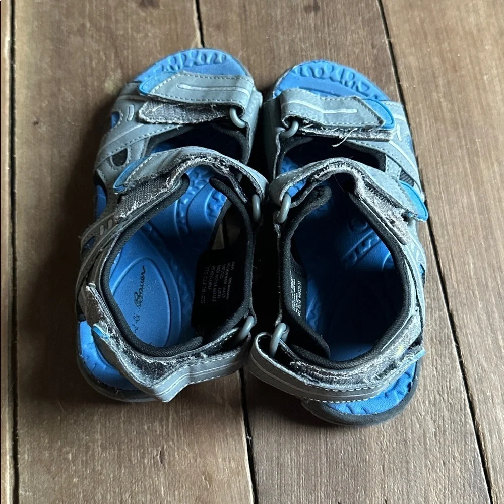 Eddie Bauer Boys sandals size 13